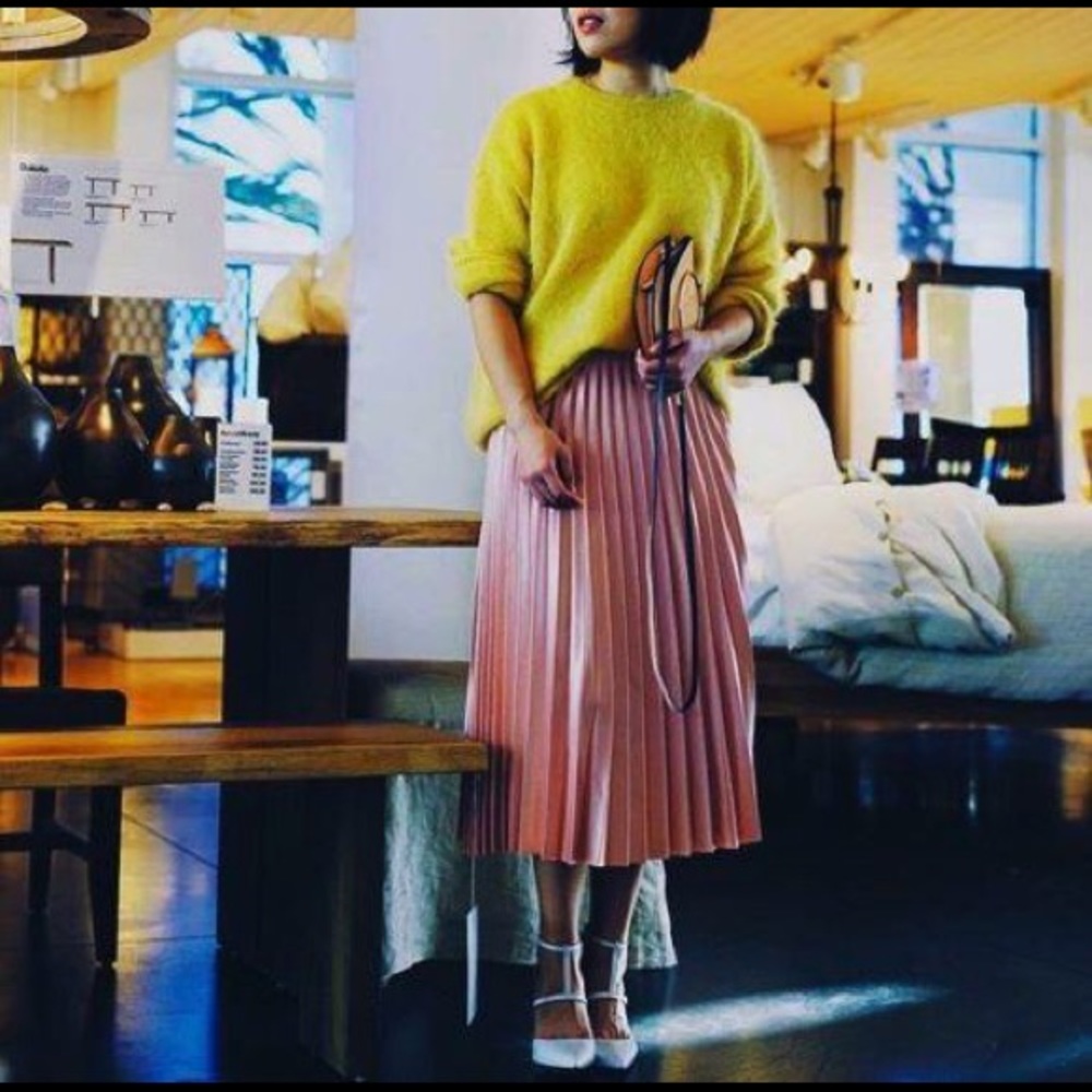 NWT Zara Shiny Pink Accordion Pleated Midi Skirt - Picture 7 of 8